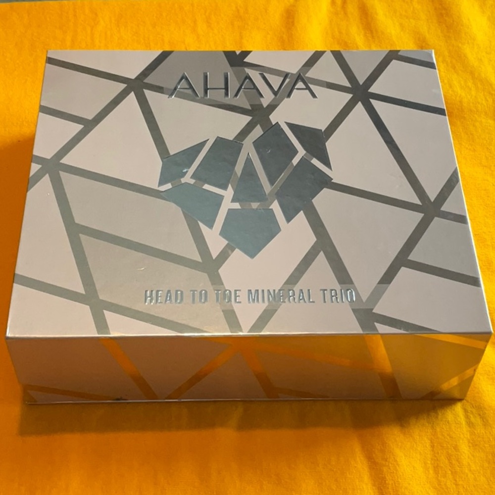 AHAVA Head To Toe Mineral Trio Set, NIB - Picture 2 of 8